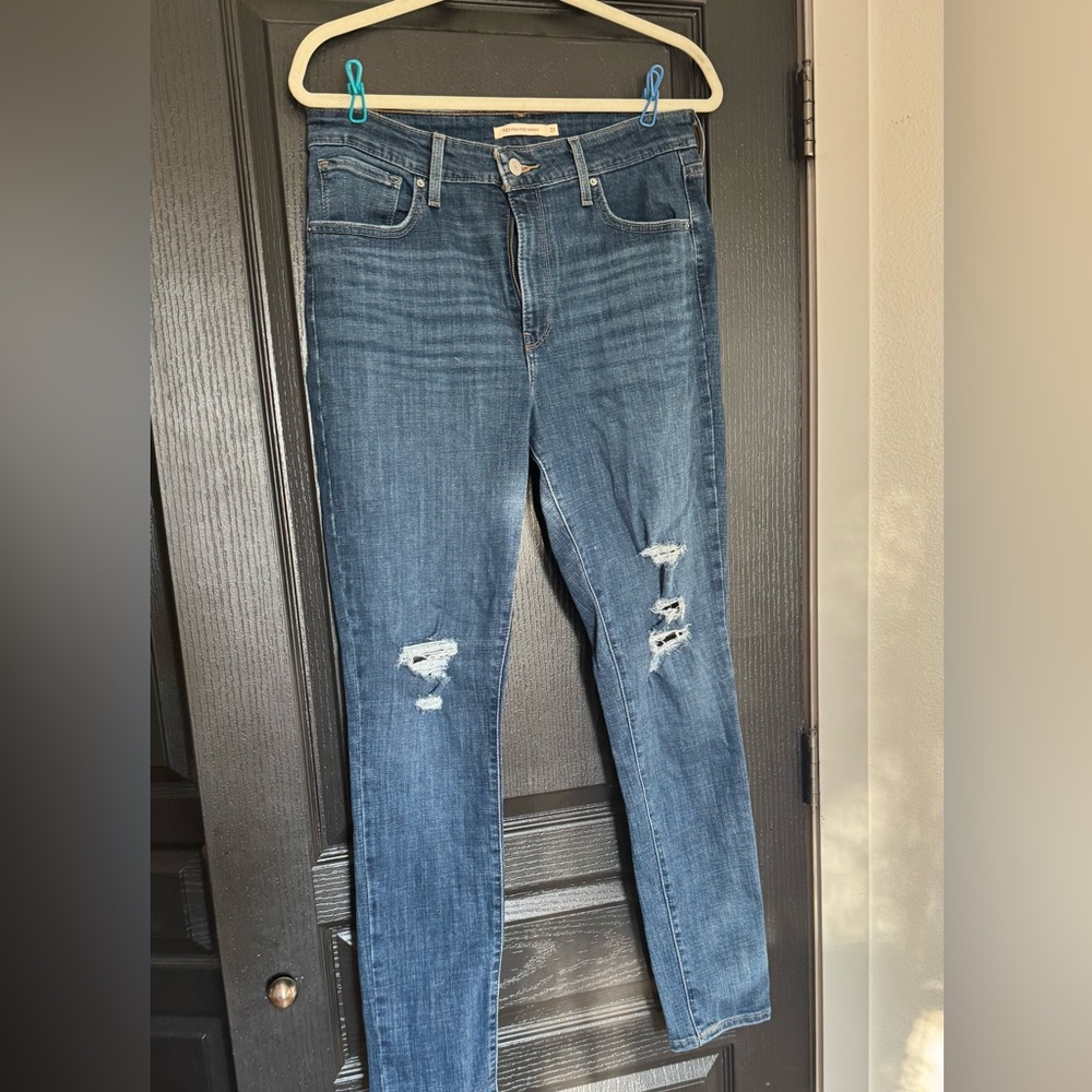 Levi's Classic Blue Distressed Skinny Jeans